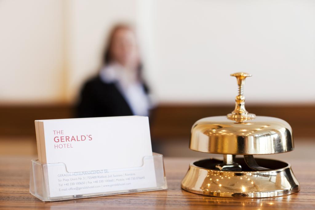 The Gerald'S Hotel Rădăuţi Exterior foto